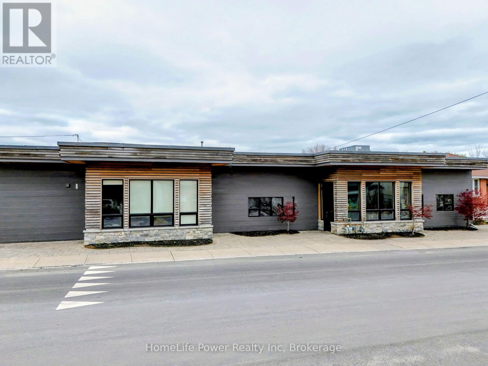 141 Hickson Unit 12