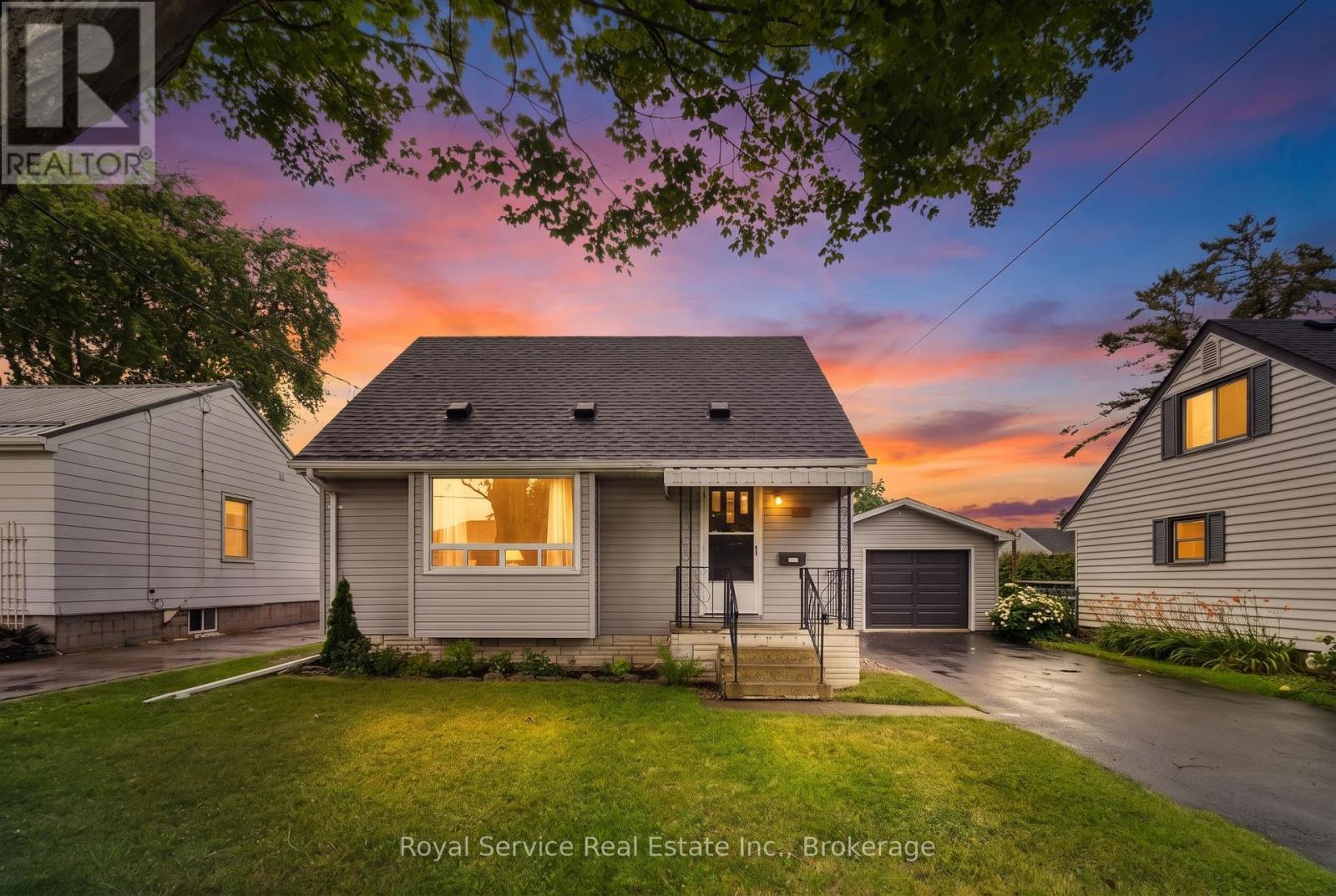 558 Burnham
