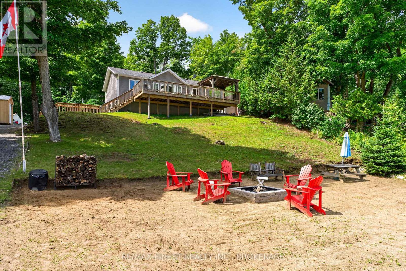 1025 Parsons Point photo 2