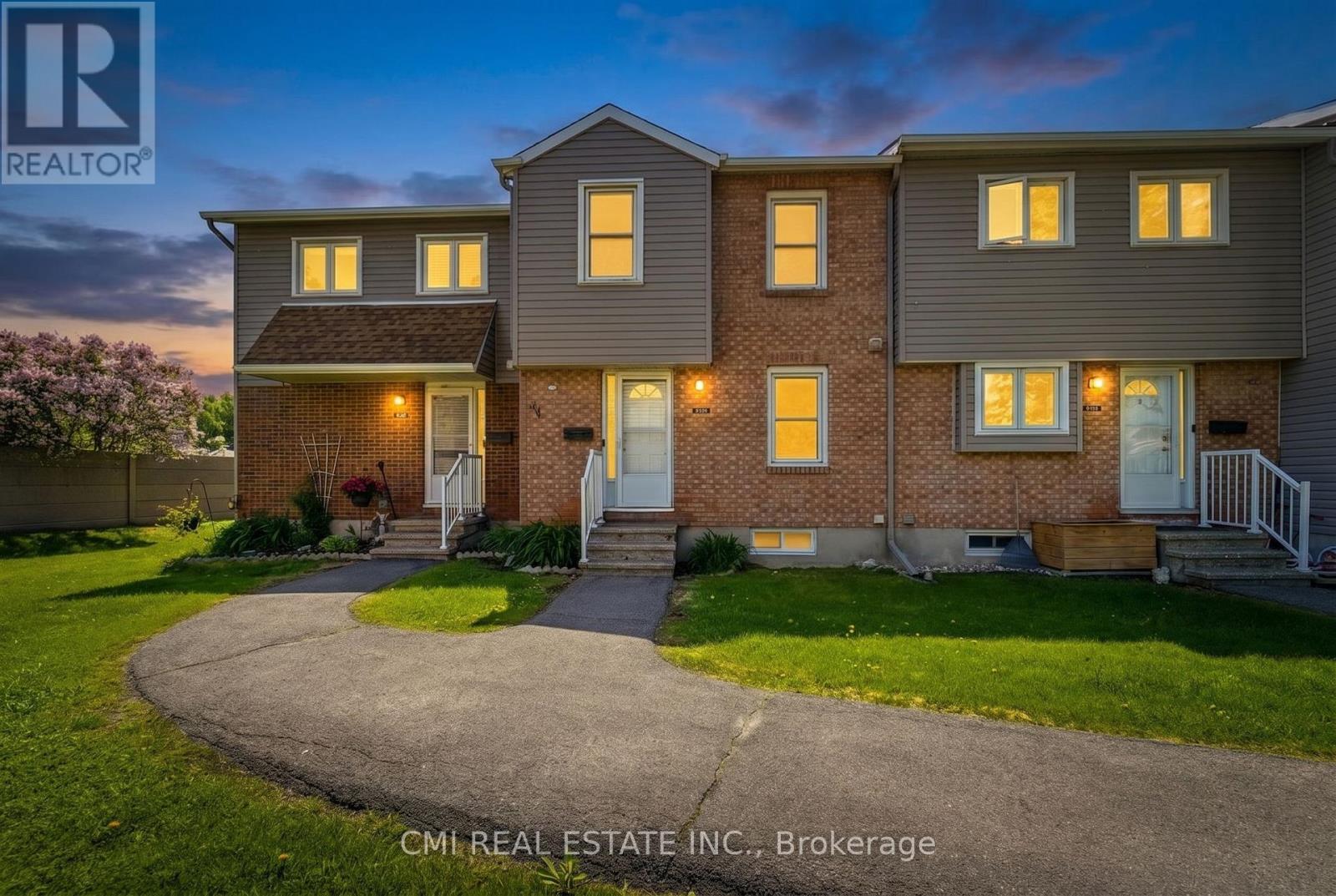1765 Lamoureux Unit B photo 2