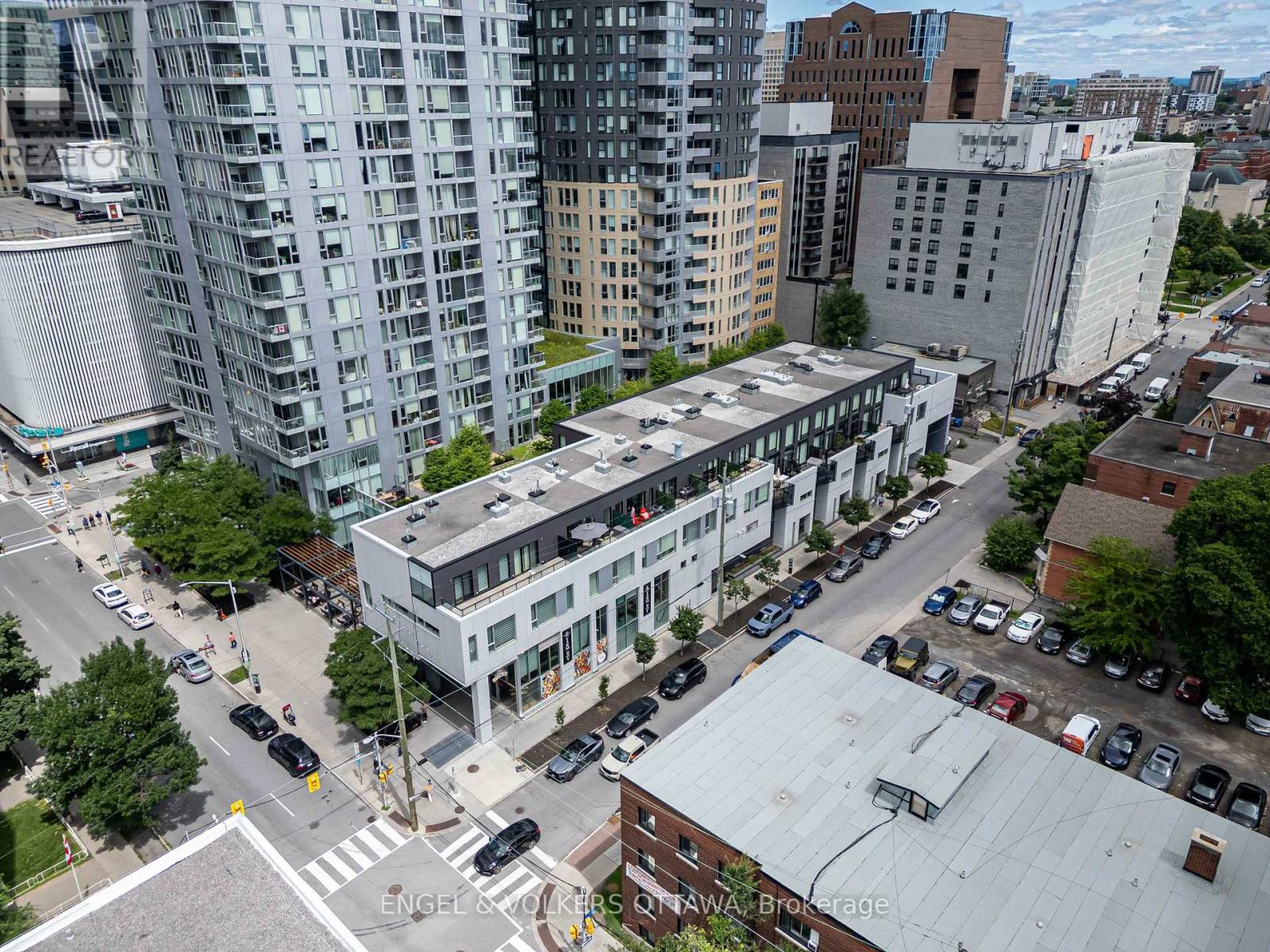 197 Lisgar Unit 218