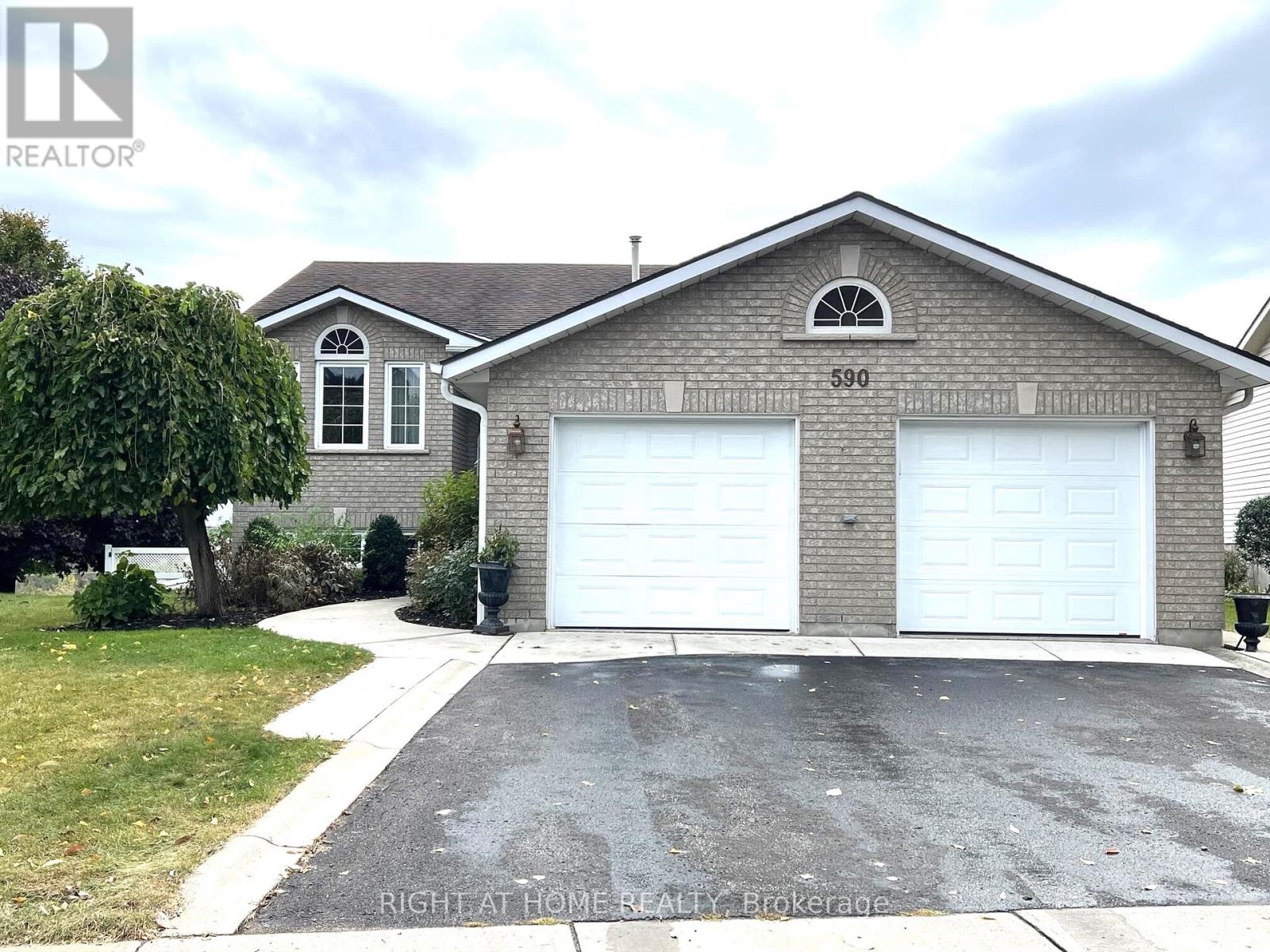 590 Arbour