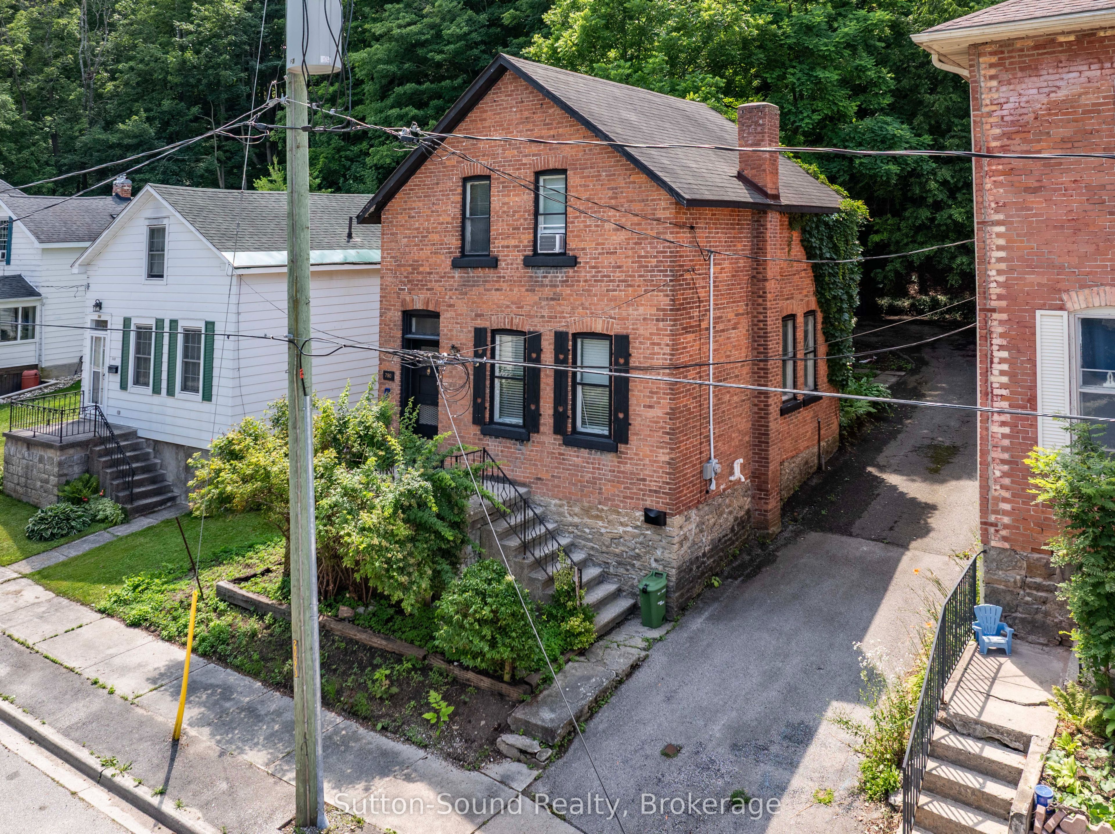 790 3rd Ave A
