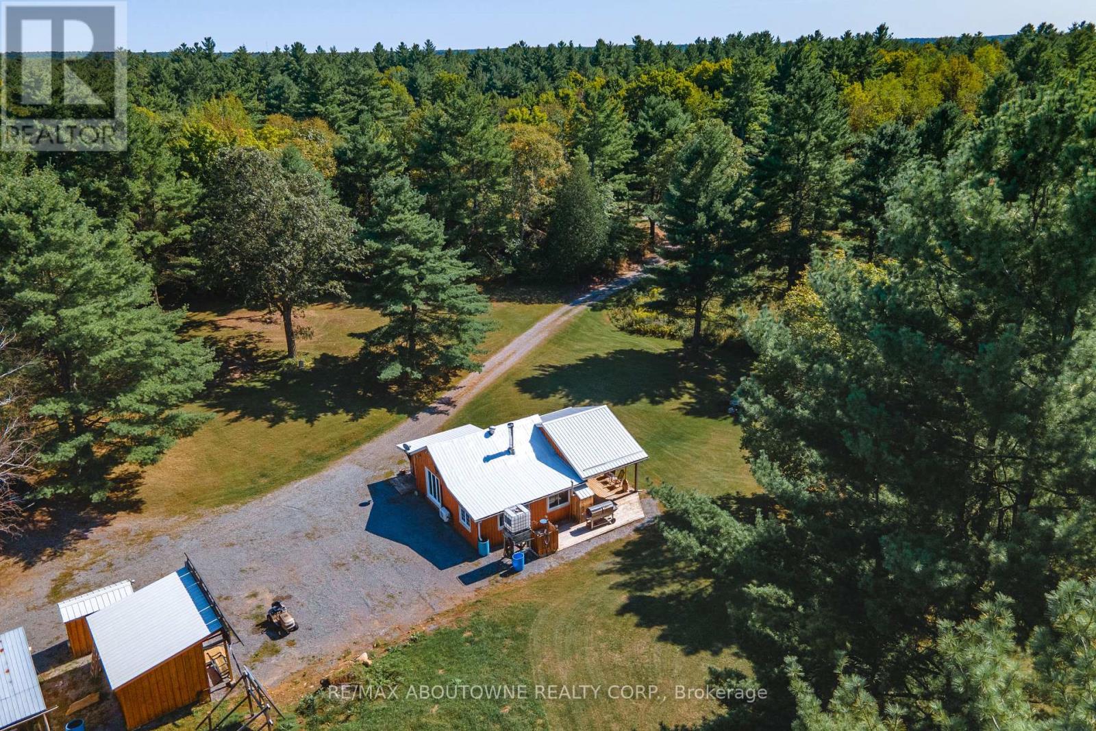 1161 TURCOTTE photo 2