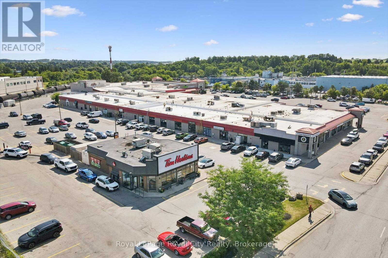 208 Victoria