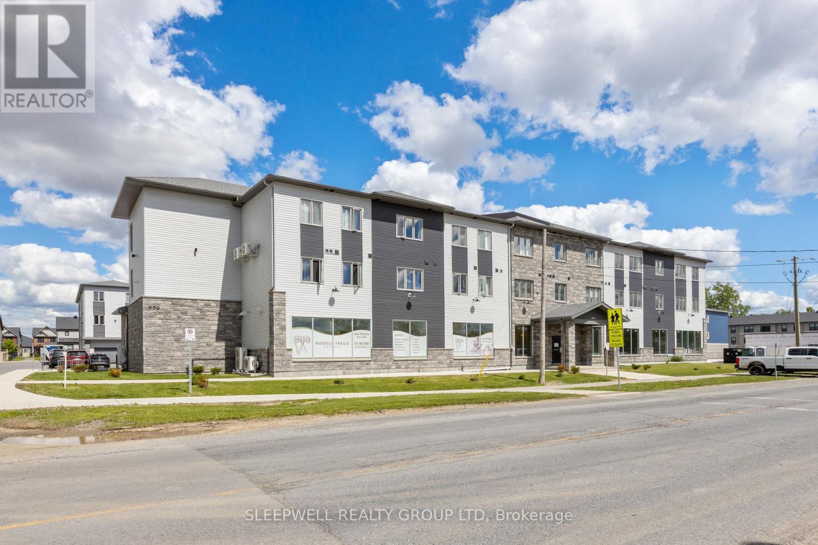 979 North Russell Unit 302