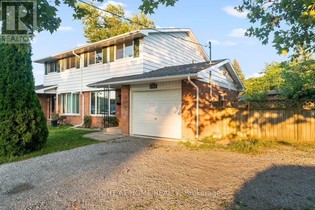 620 Carlton