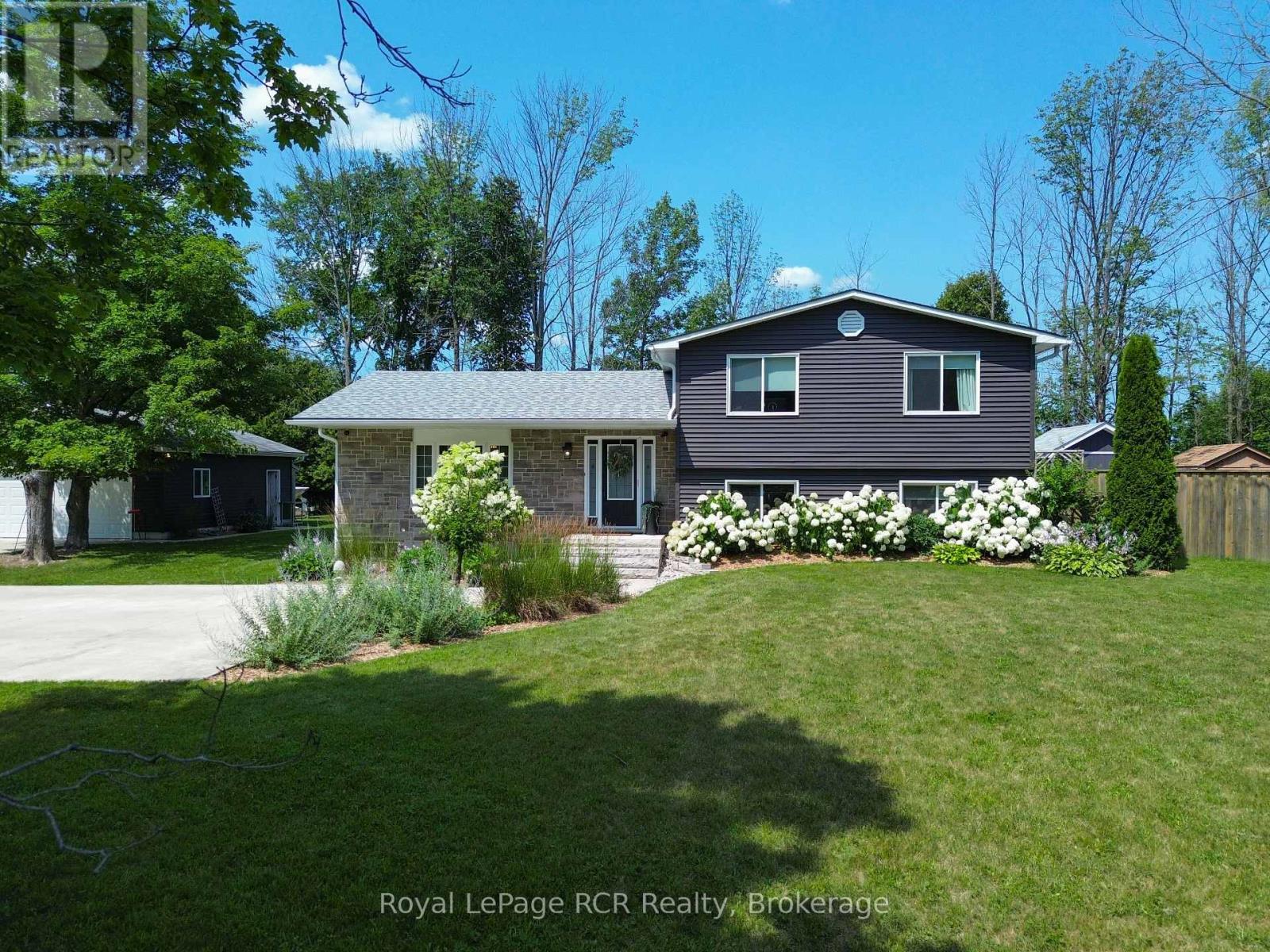 319370 Grey Road 1
