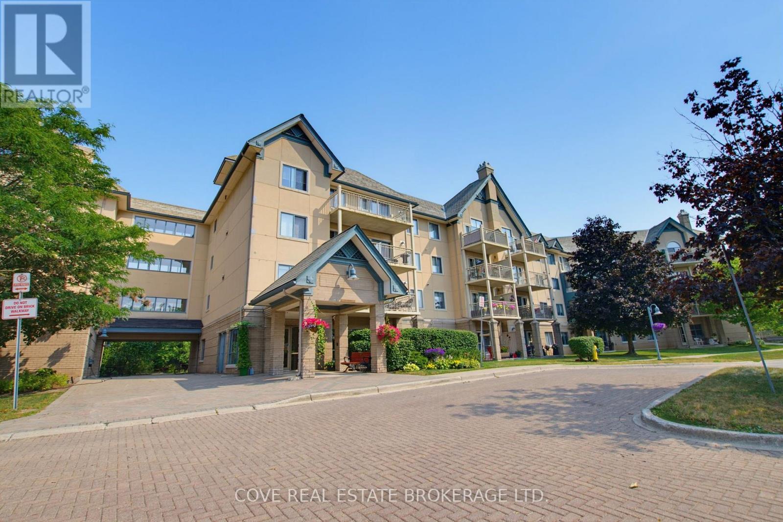 511 Gainsborough Unit 203