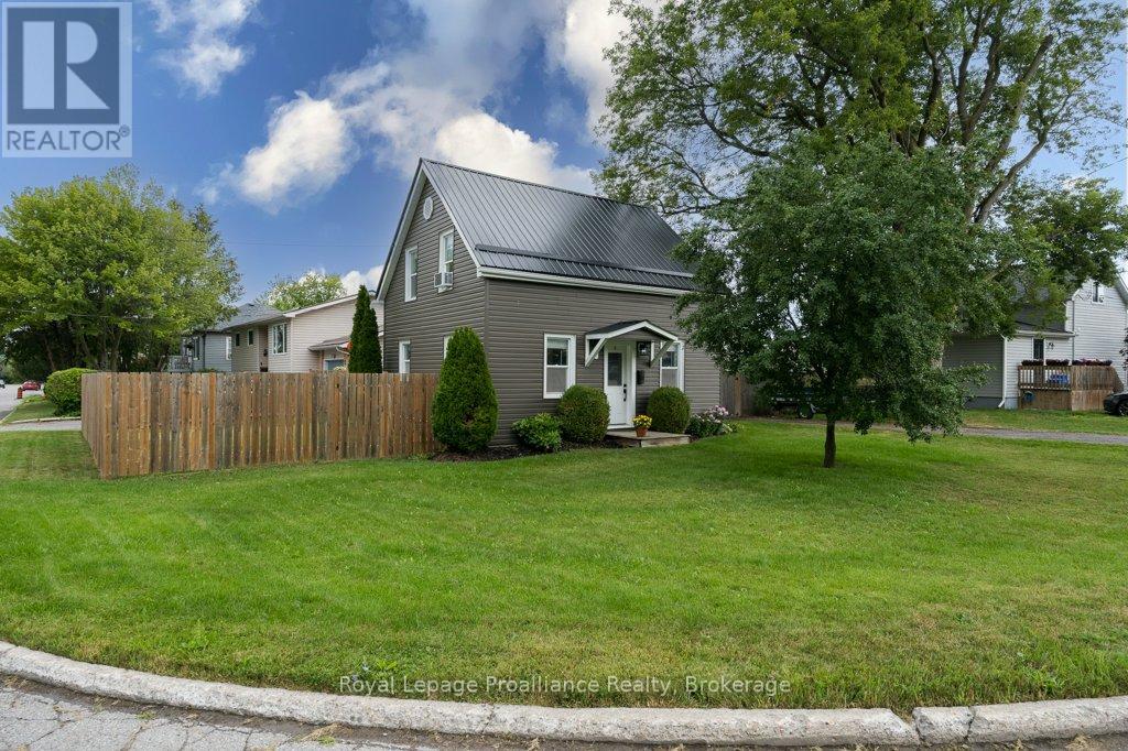 61 Pelham