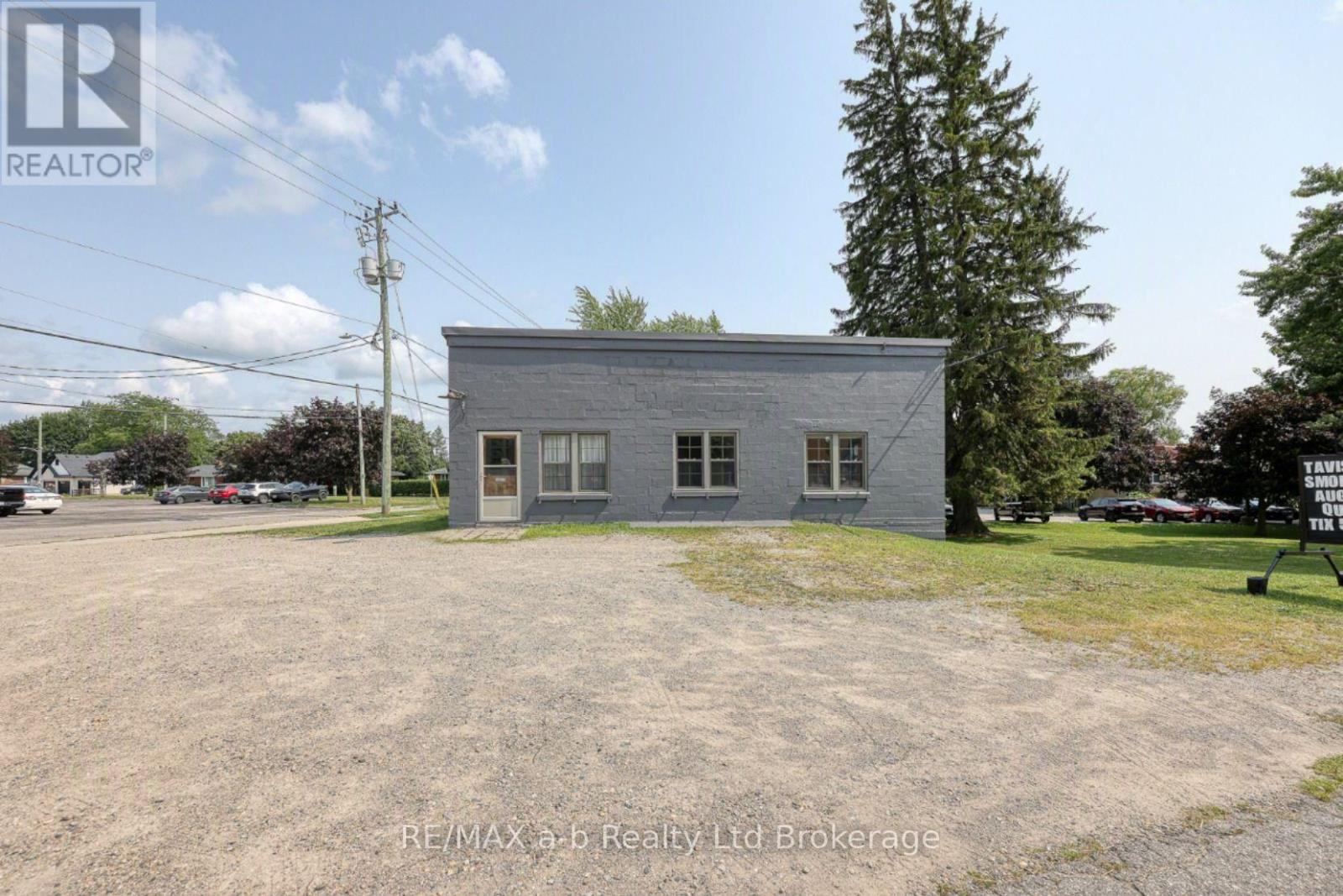 119 Woodstock