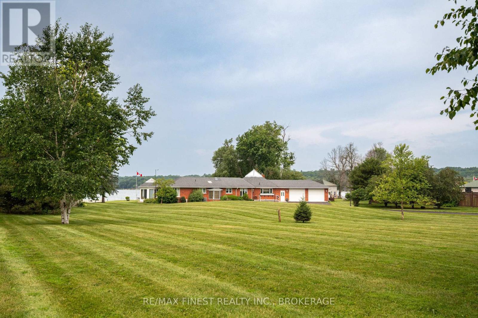 32 Howe Island