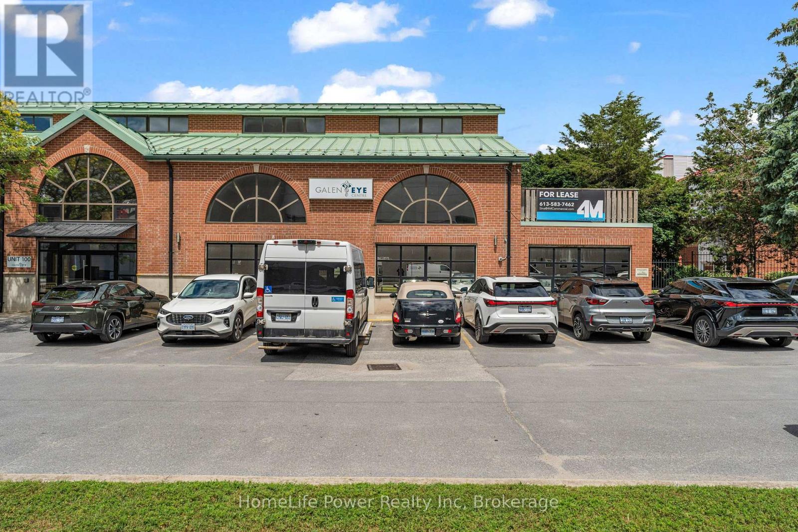 27 Place D'Armes Unit 203 & 204