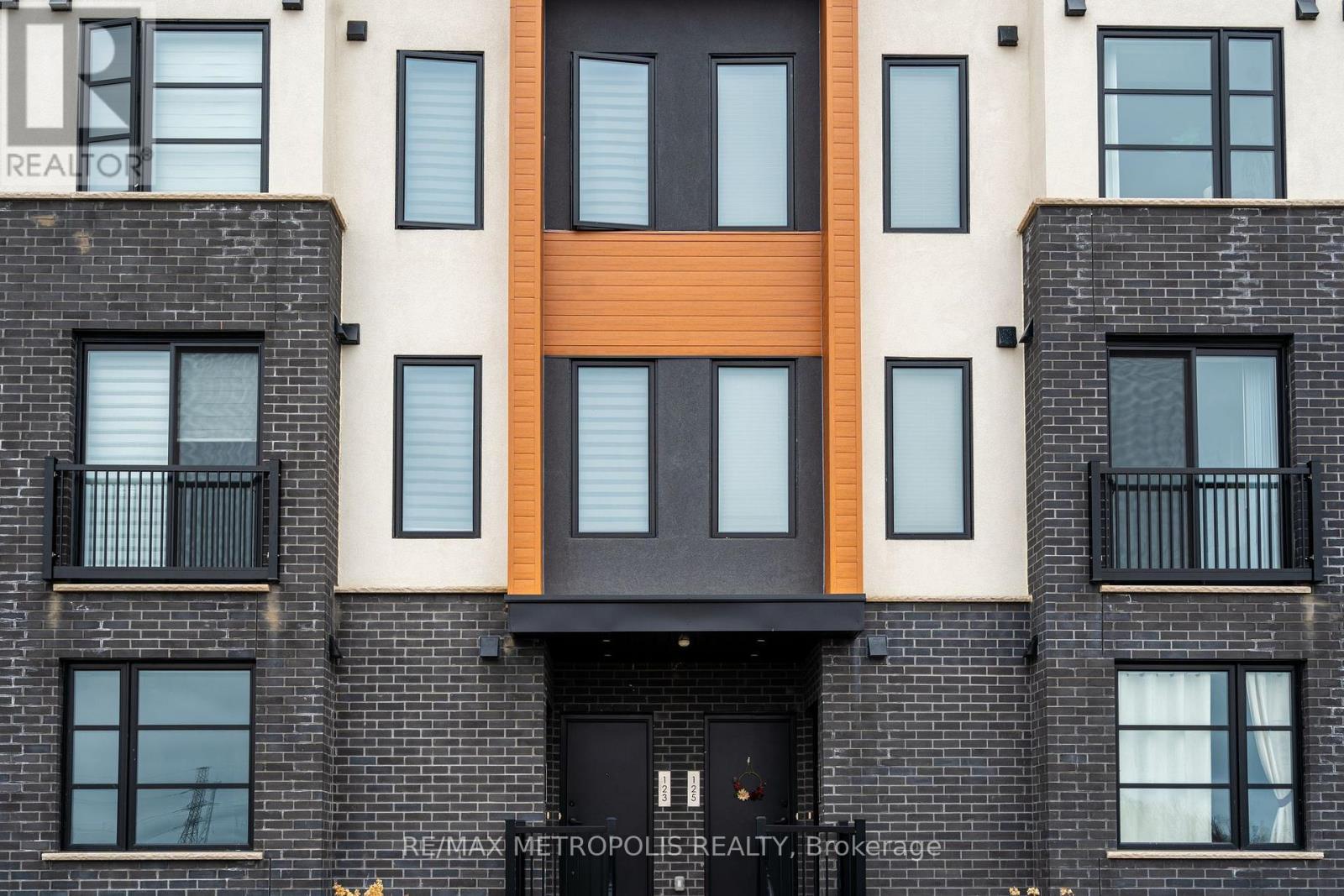 3900 Savoy Unit 121