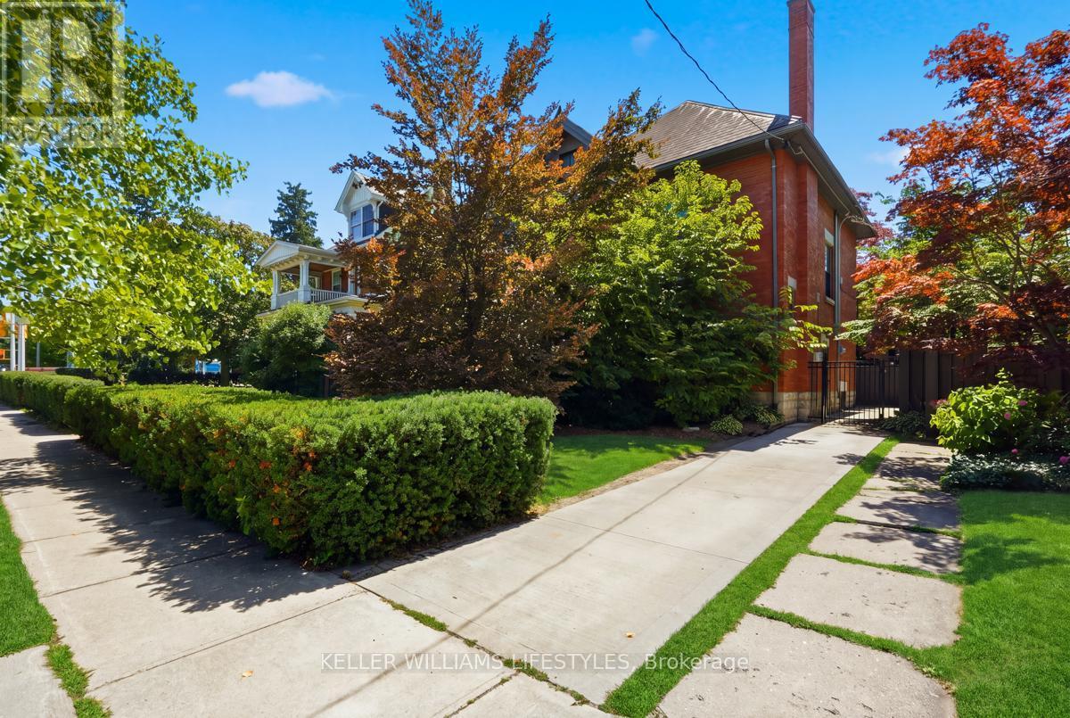 203 Cheapside photo 3