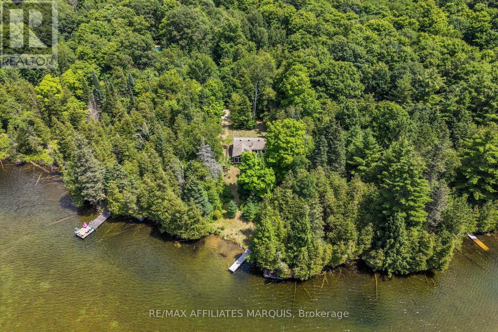 1015 Penyck Lake