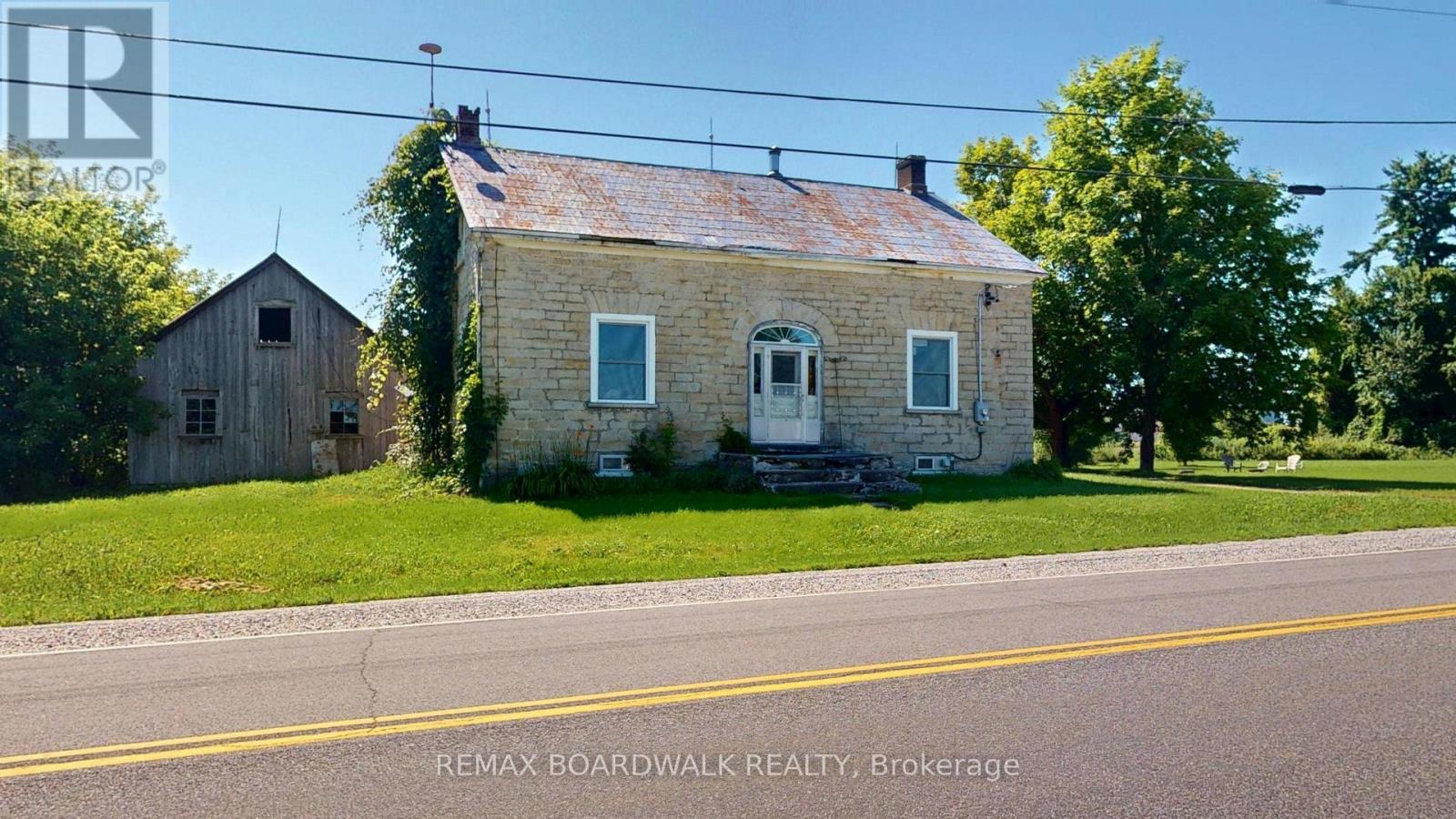 585 Fallbrook