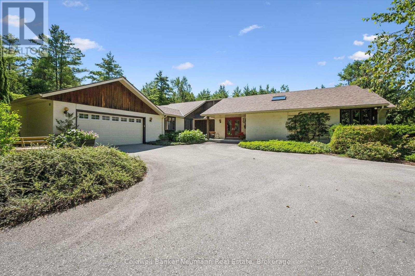 4676 Concession 11