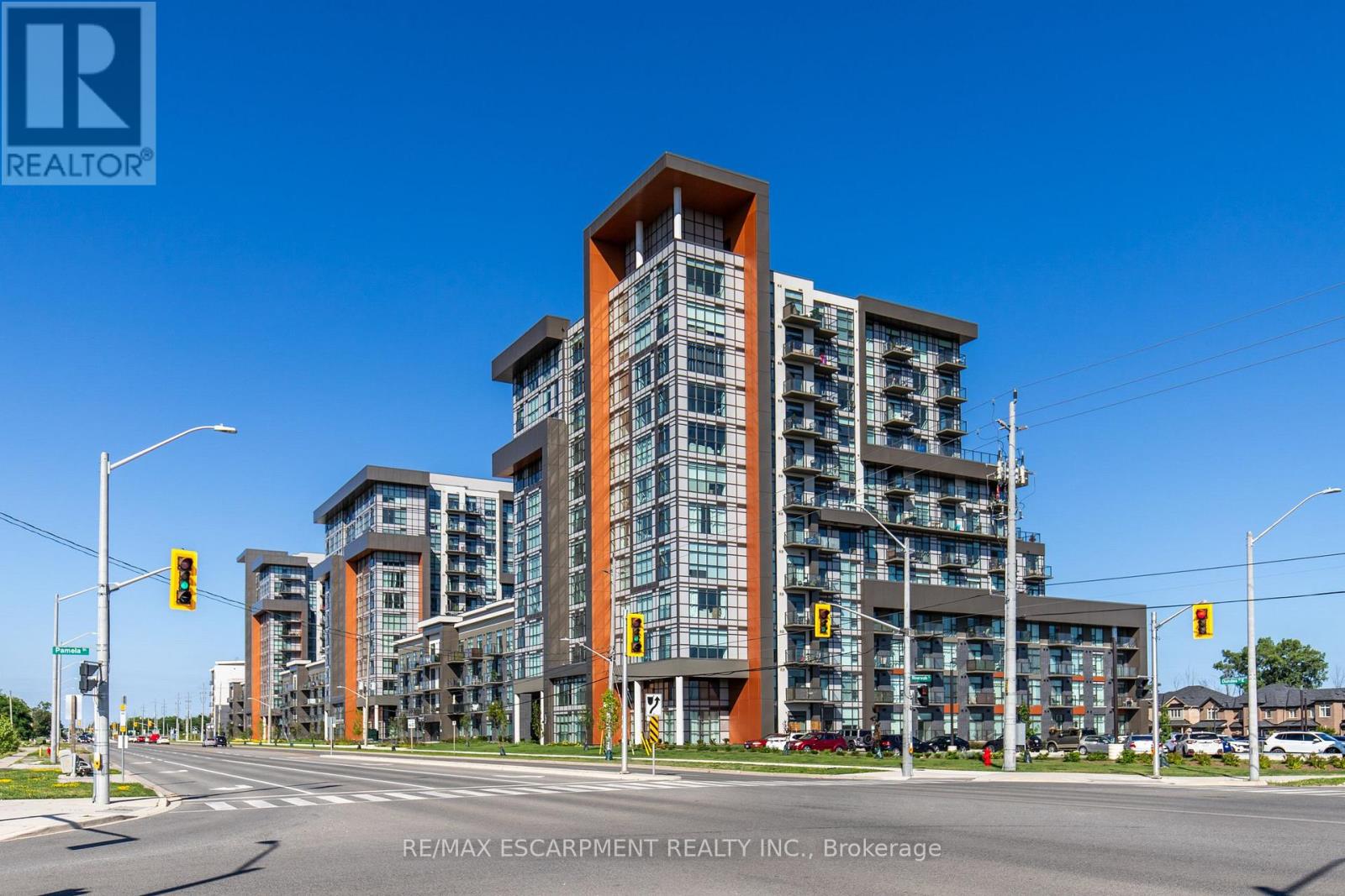 450 Dundas Unit 416