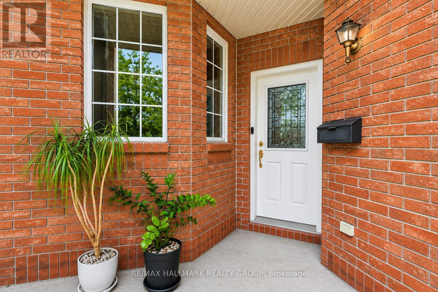 174 Carwood photo 3