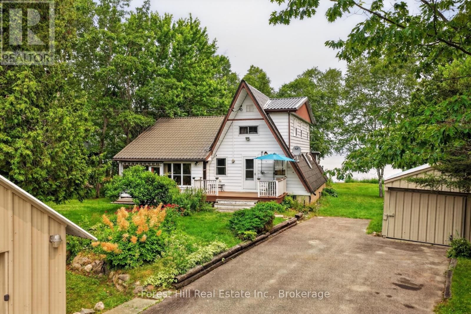 388 CRESCENT