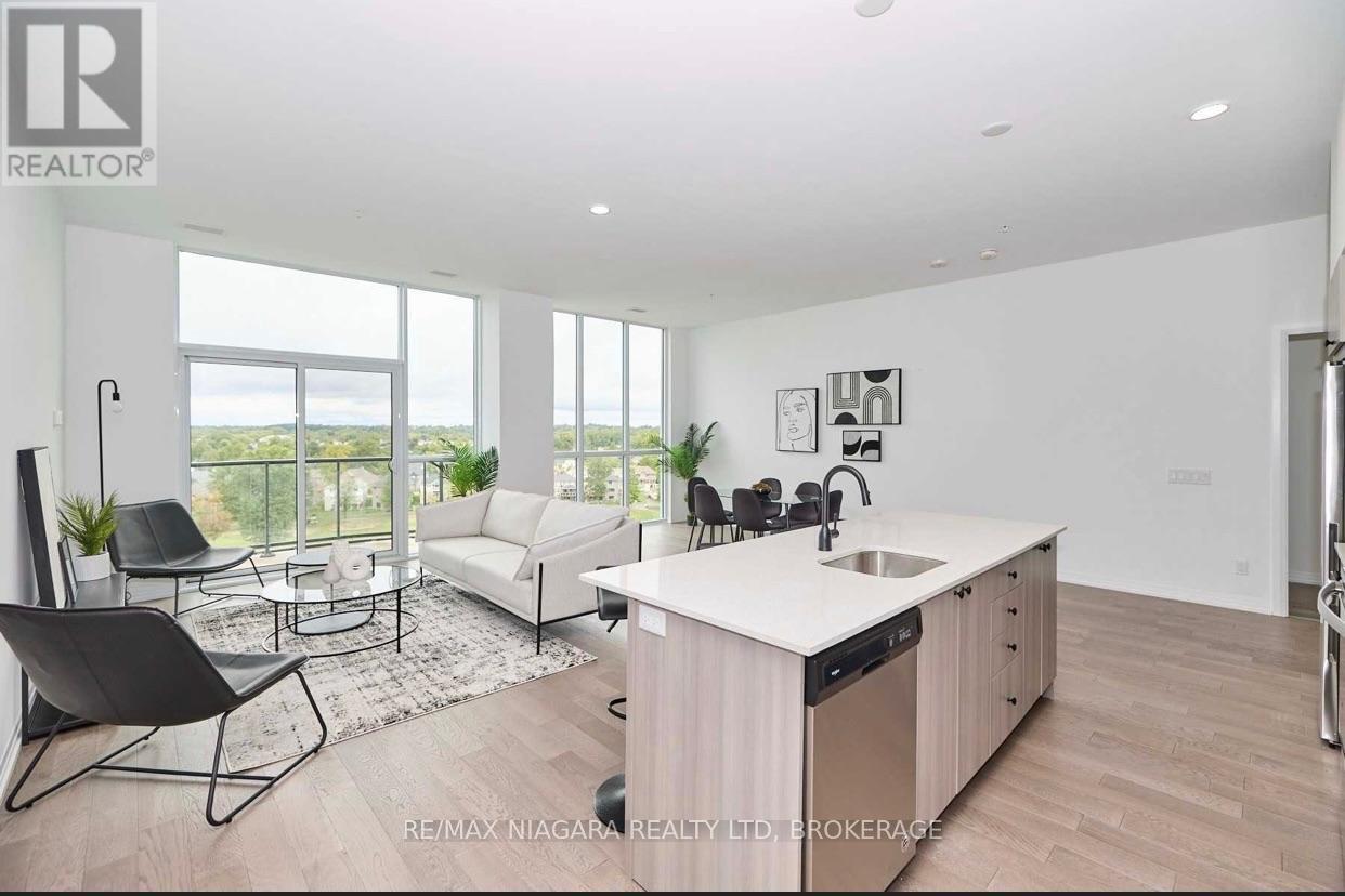 7711 Green Vista