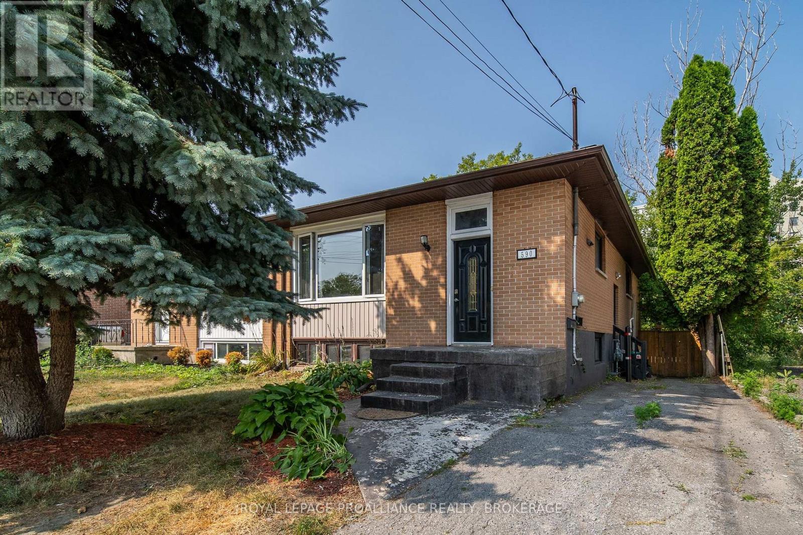 590 Macdonnell