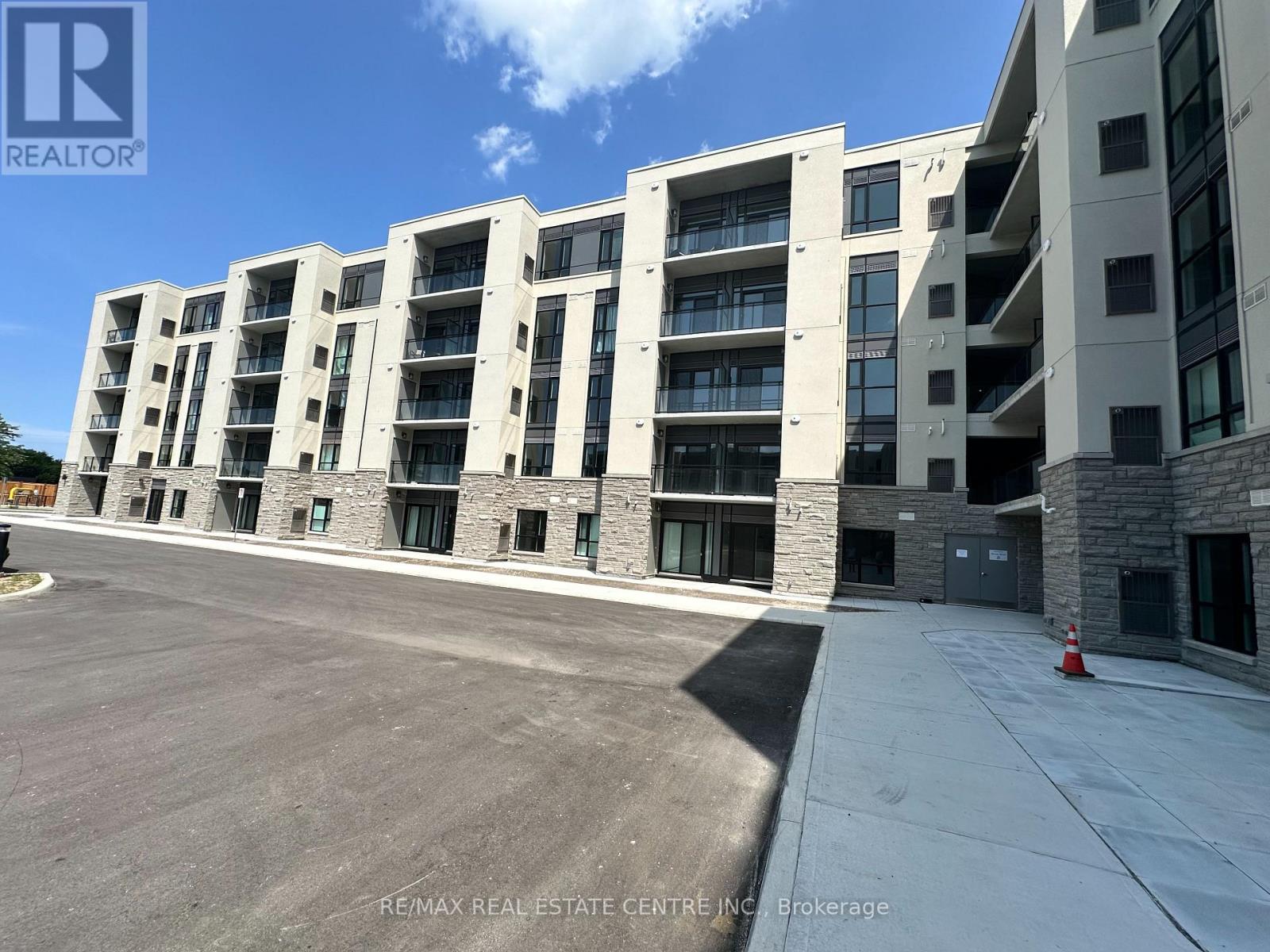 50 Herrick Unit 243