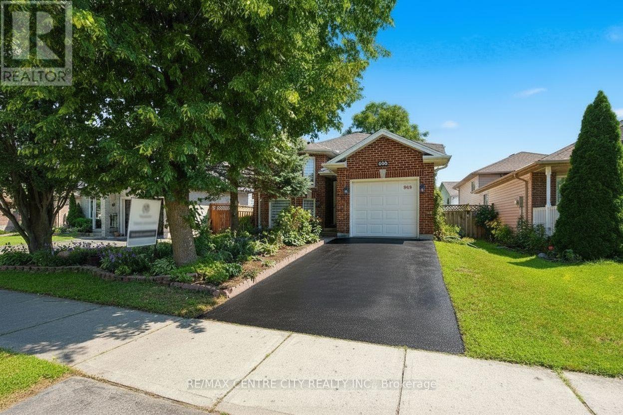825 Railton