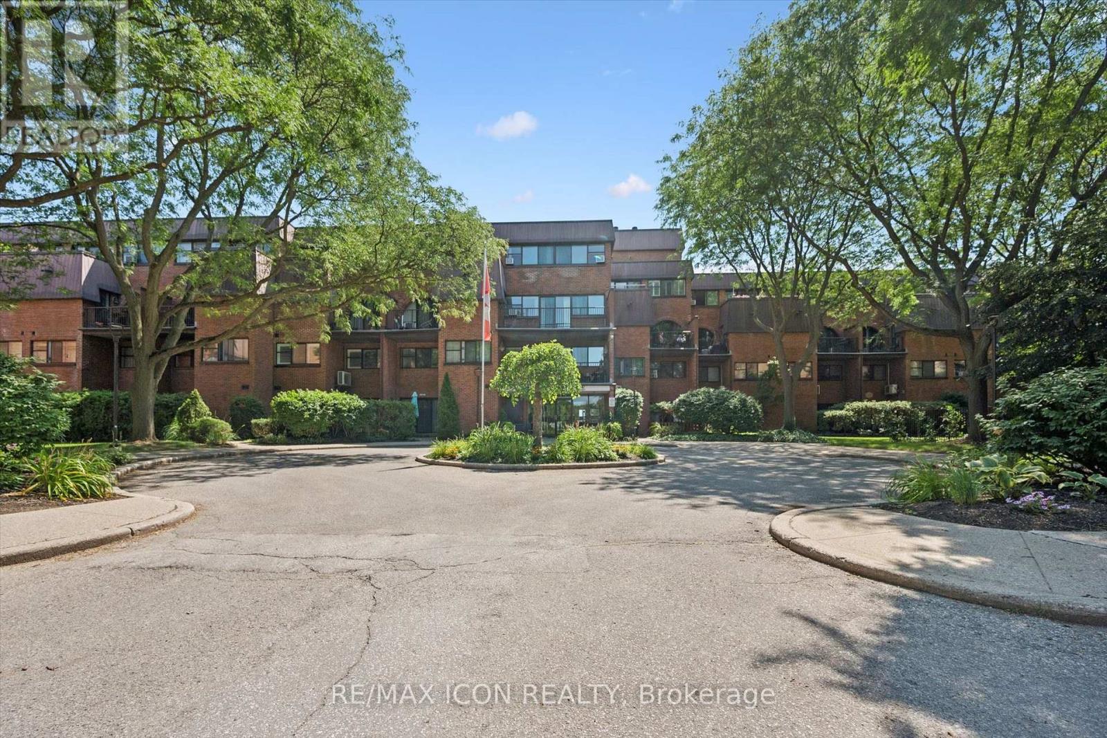 36 Hayhurst Unit 329