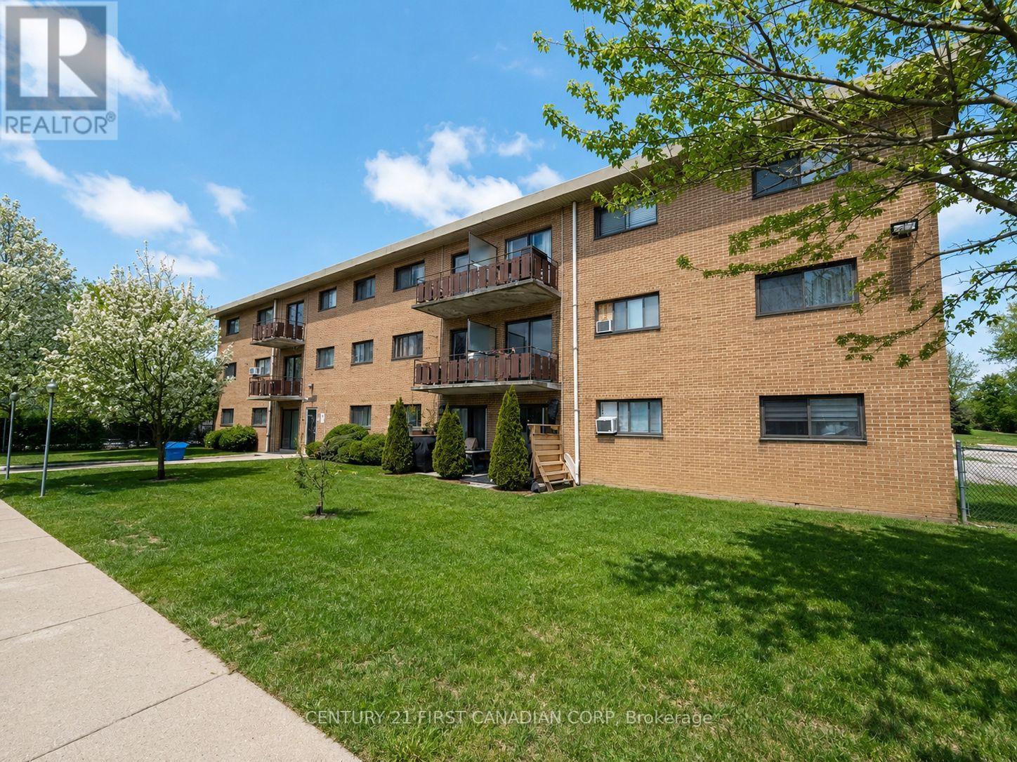 1830 Dumont Unit 304