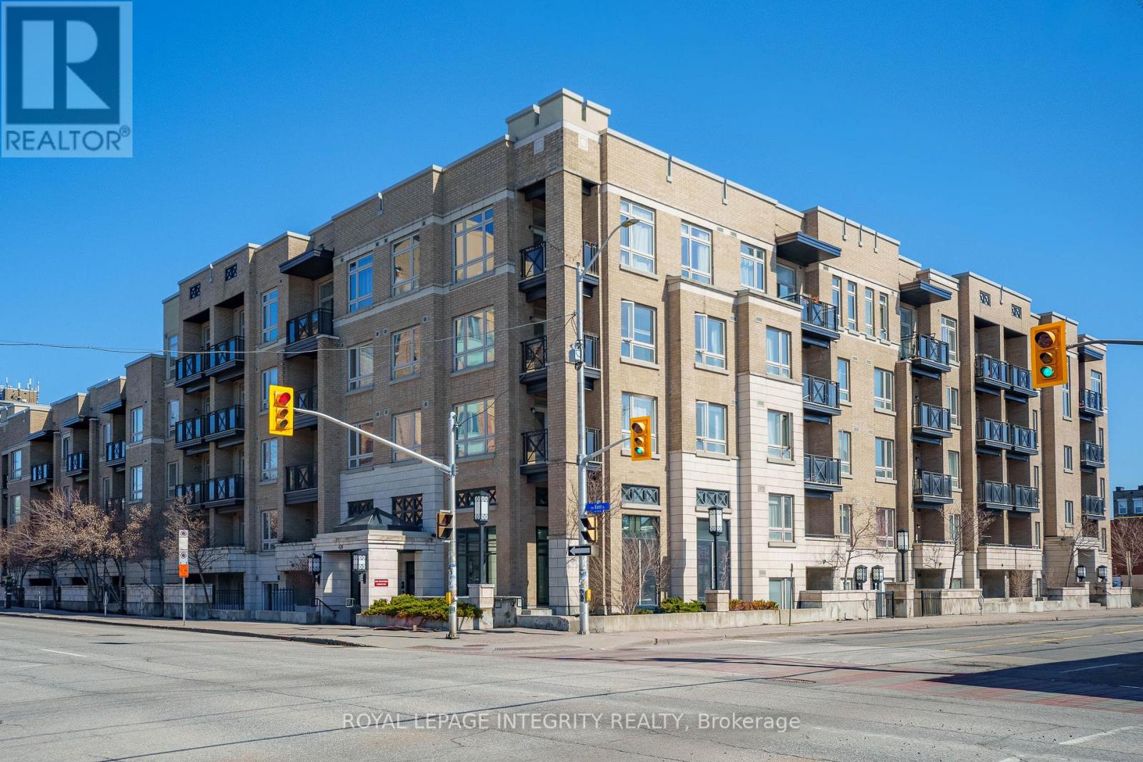 429 Kent Unit 320