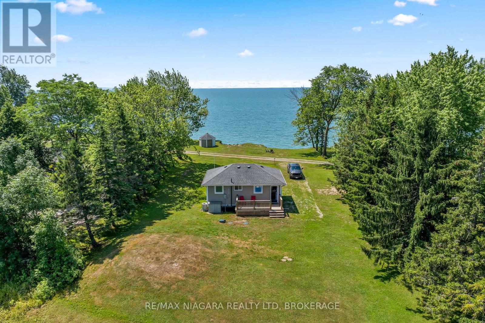 45 Erie Heights photo 2