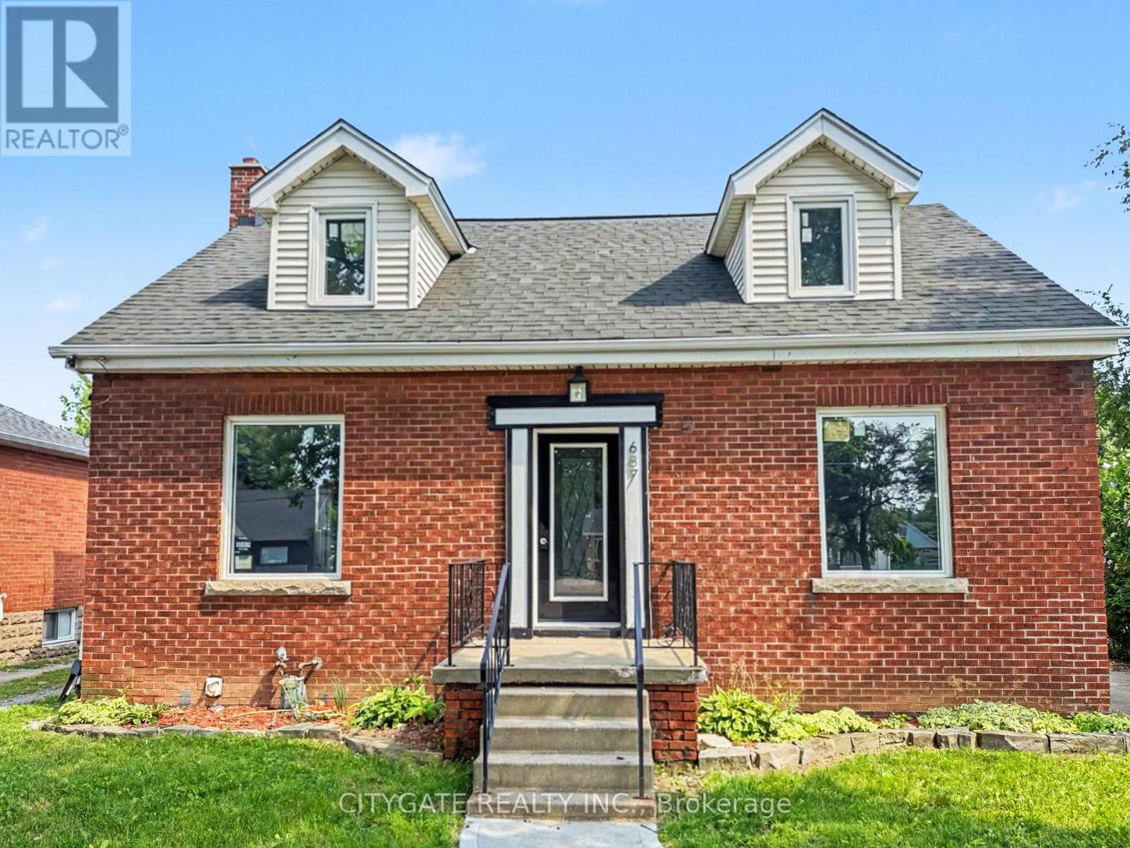 687 Upper James