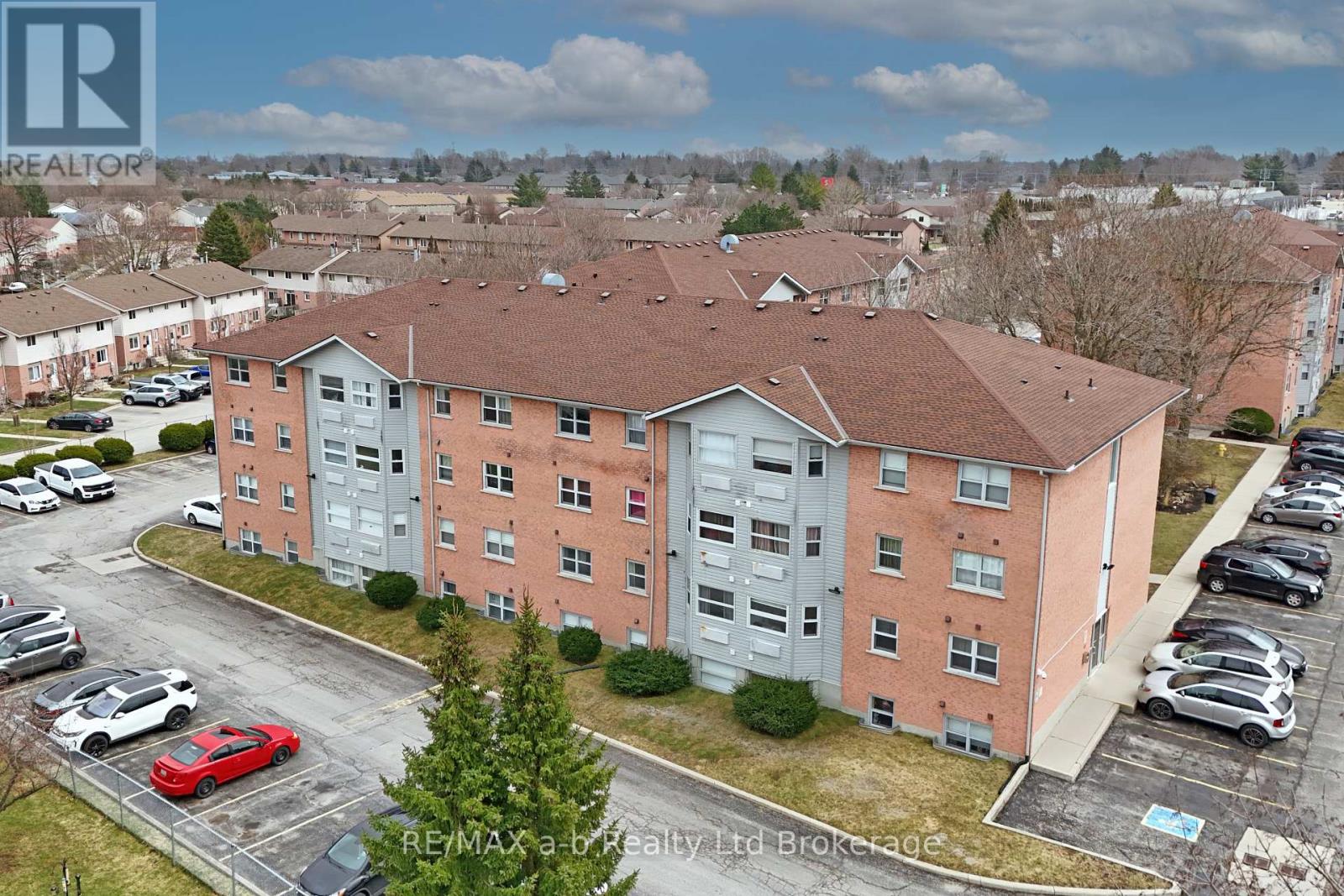 64 Hiawatha Unit 36