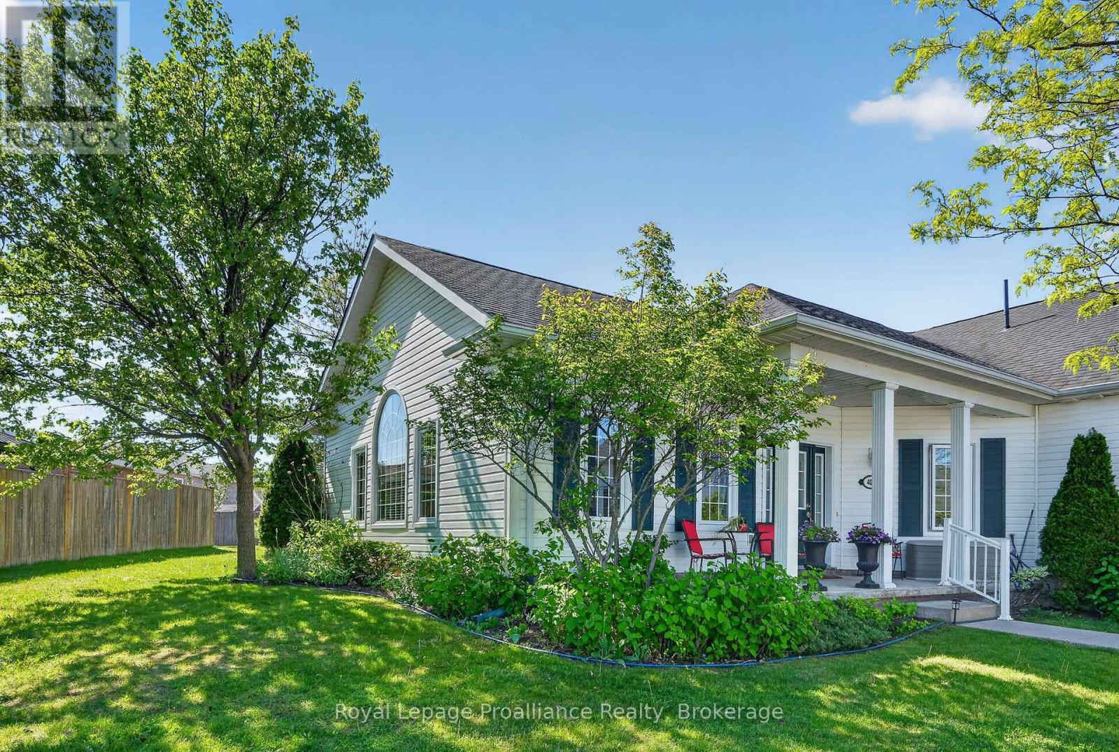 325 Densmore Unit 402