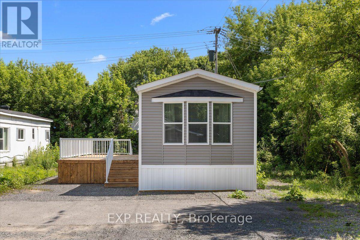 35 Vanier