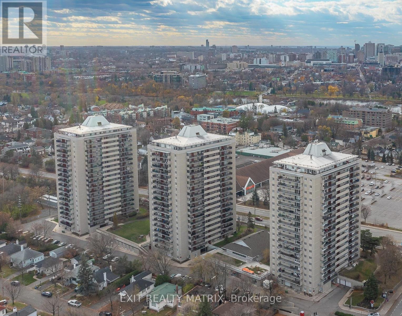 158 B McArthur Unit 1204