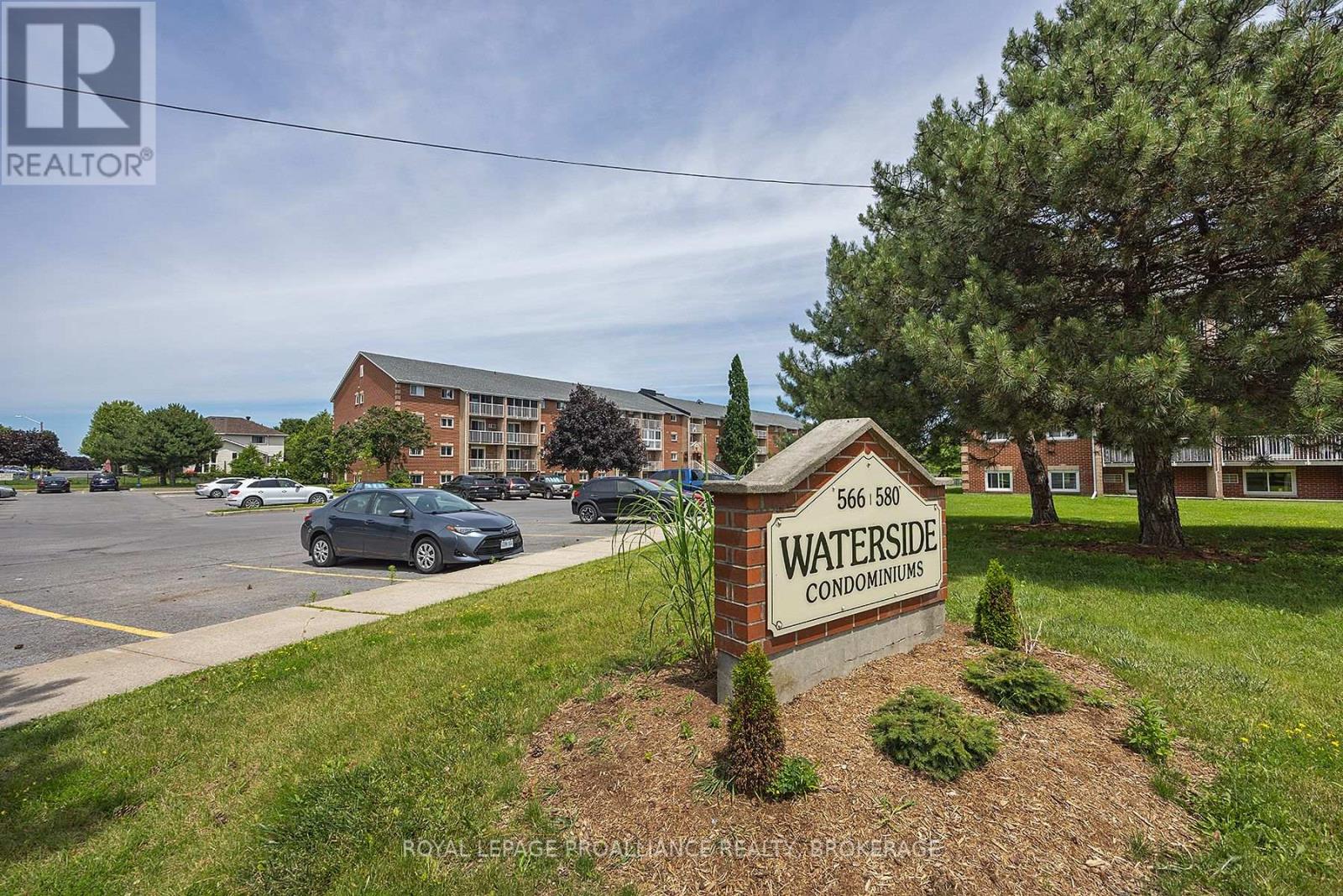 580 Armstrong Unit 201