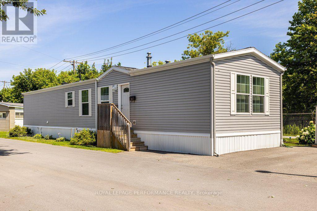16 Eastgate photo 4