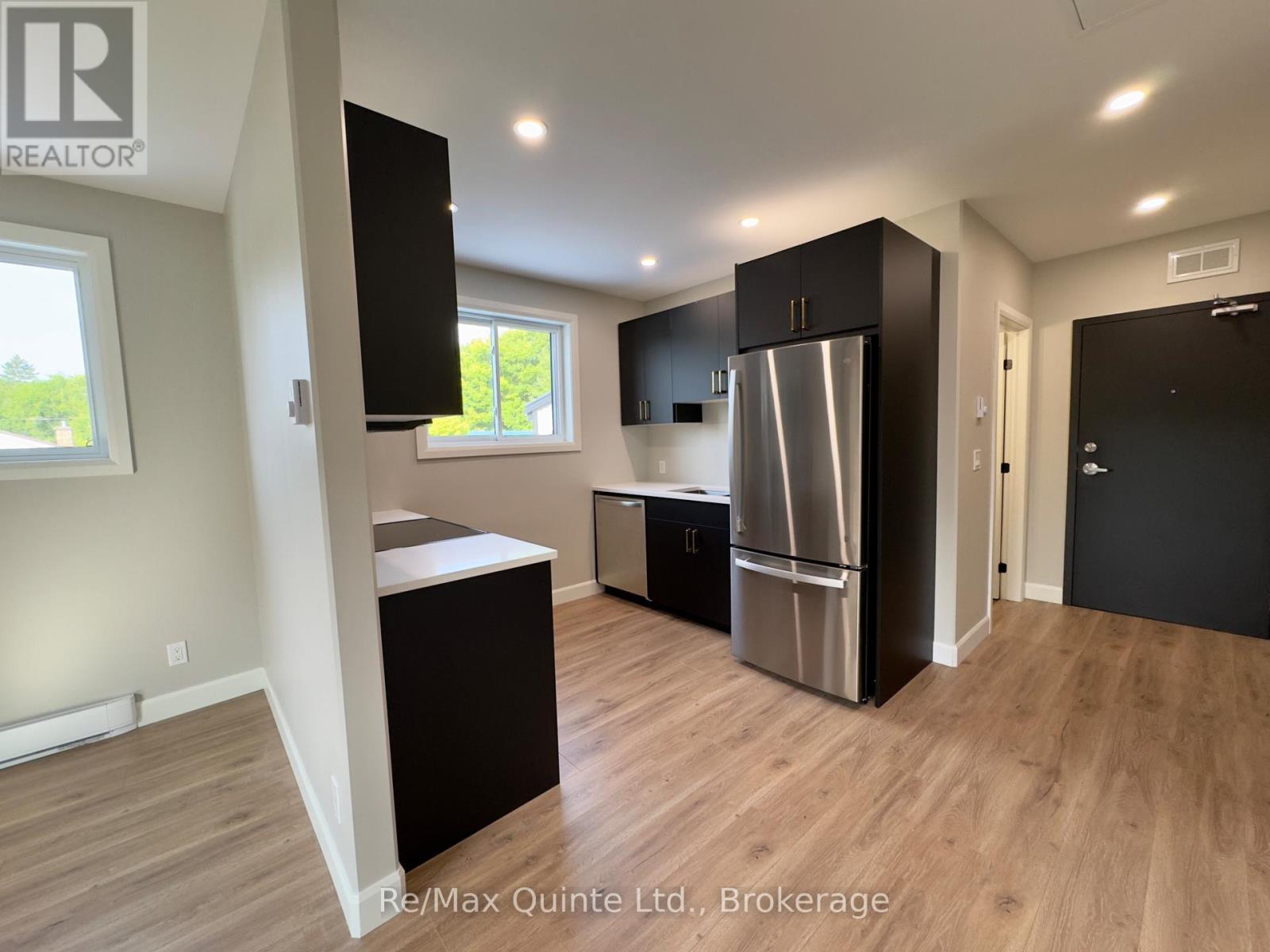 330 Victoria Unit 4