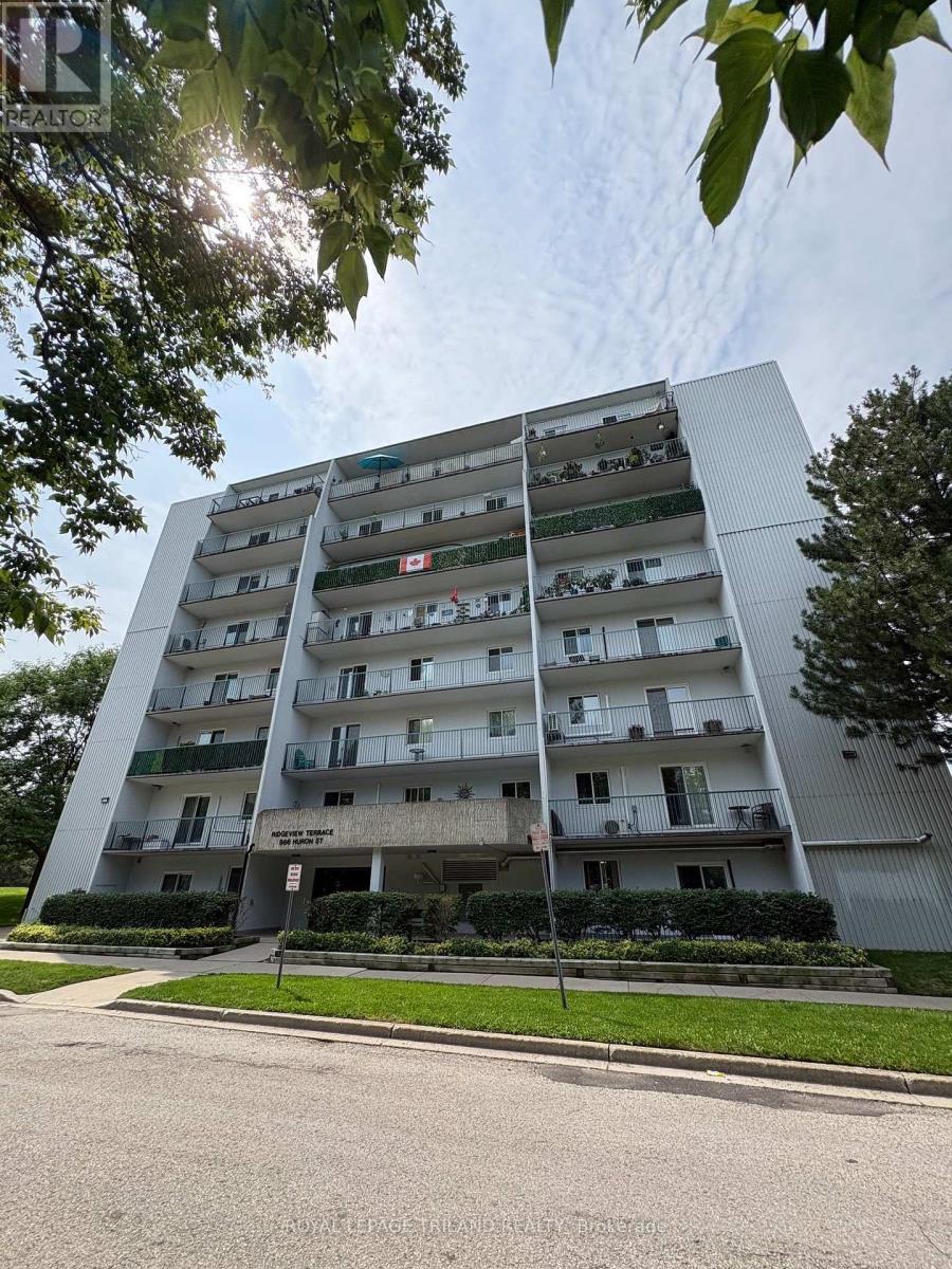 986 Huron Unit 310