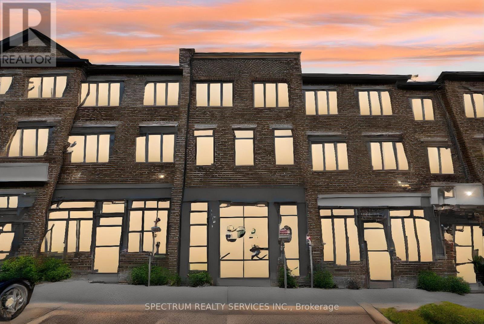 585 Colborne Unit 108