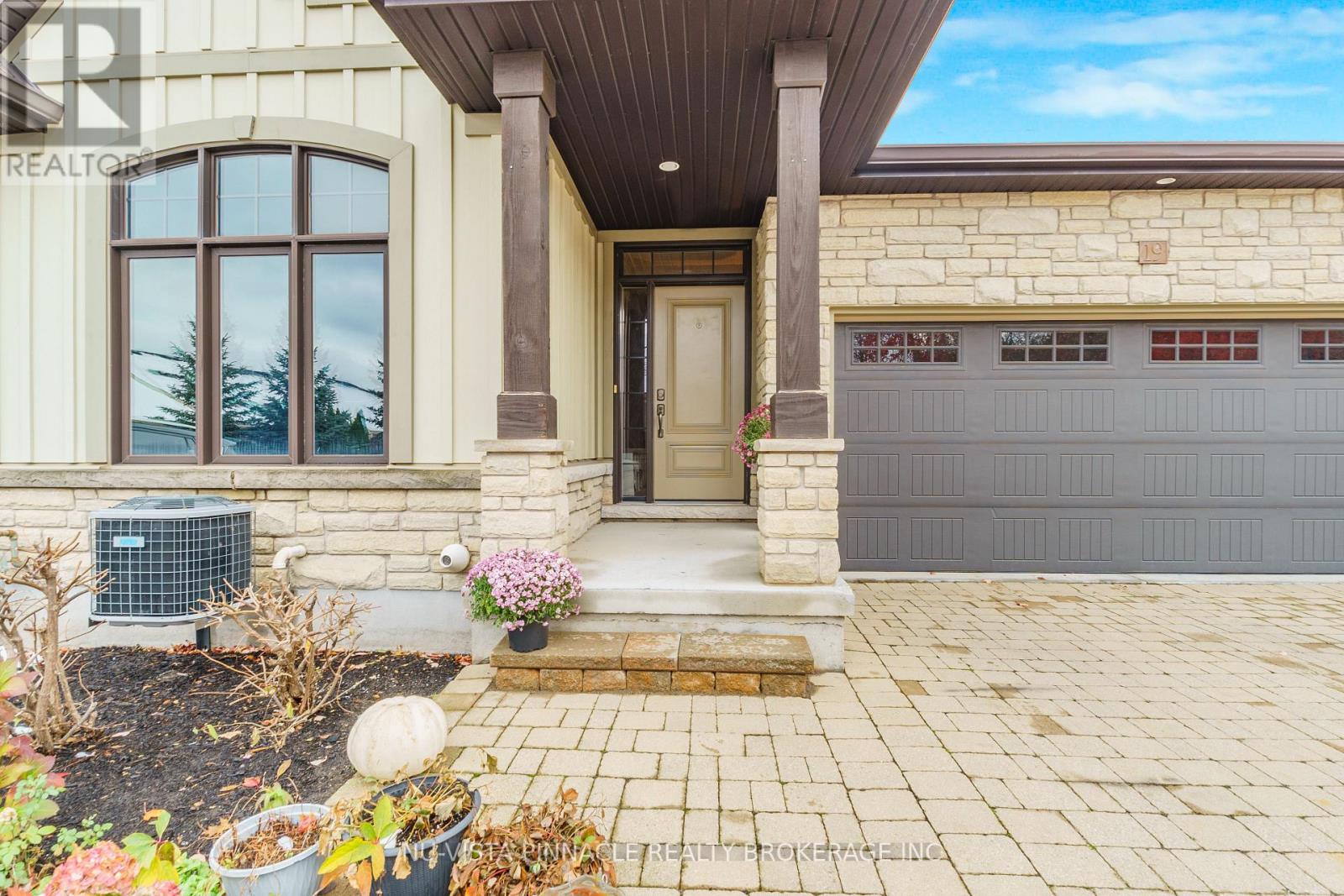 19 Hillside Unit 10