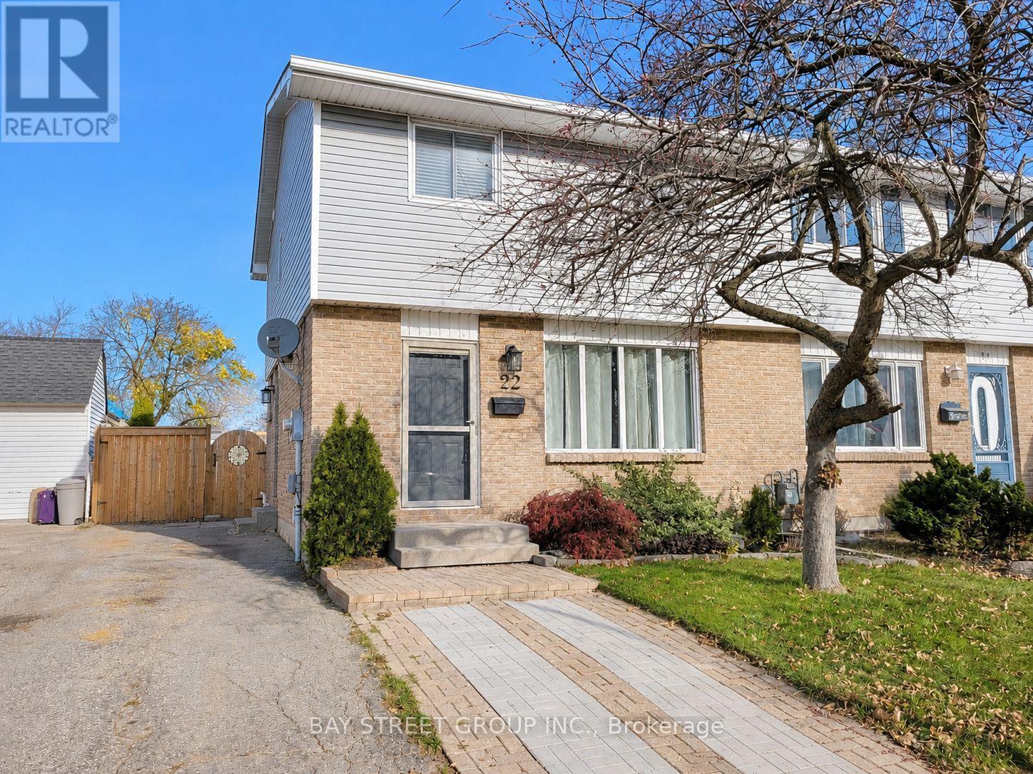 22 ROSAMOND