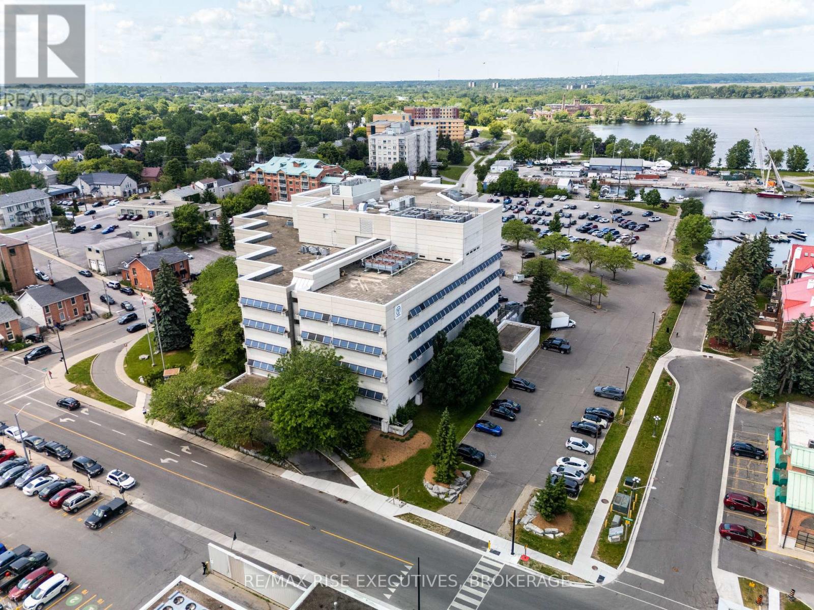 49 Place D' Armes Unit 501