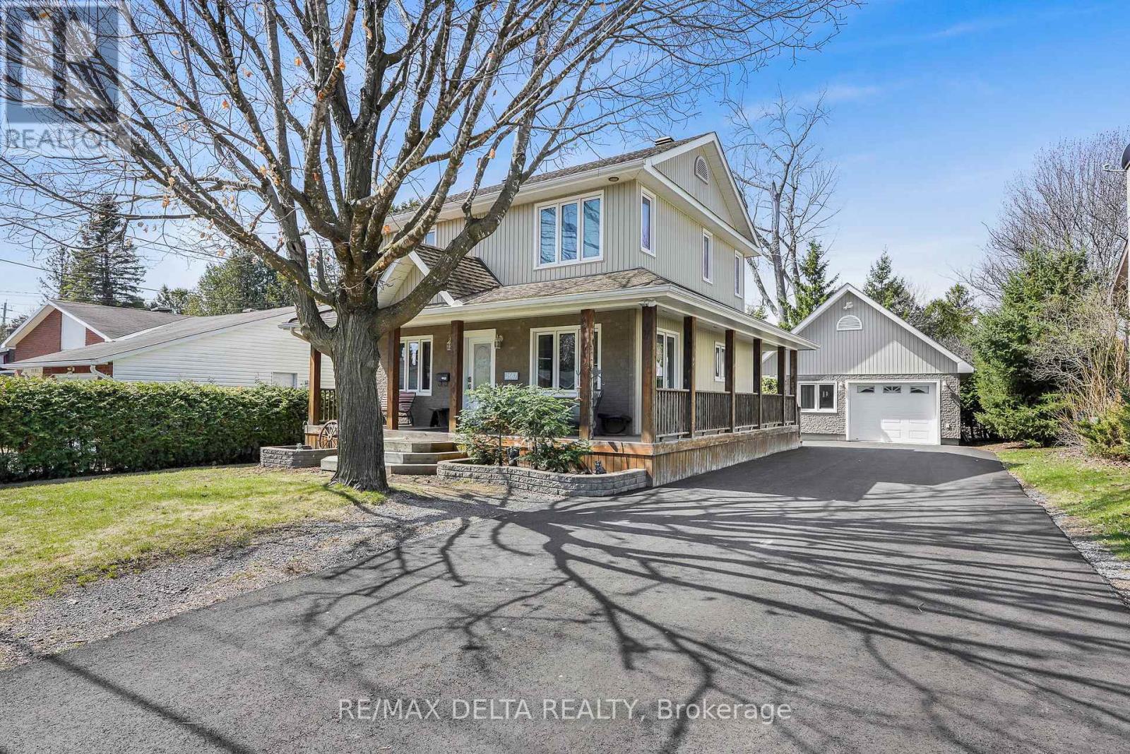 2567 Cleroux photo 2