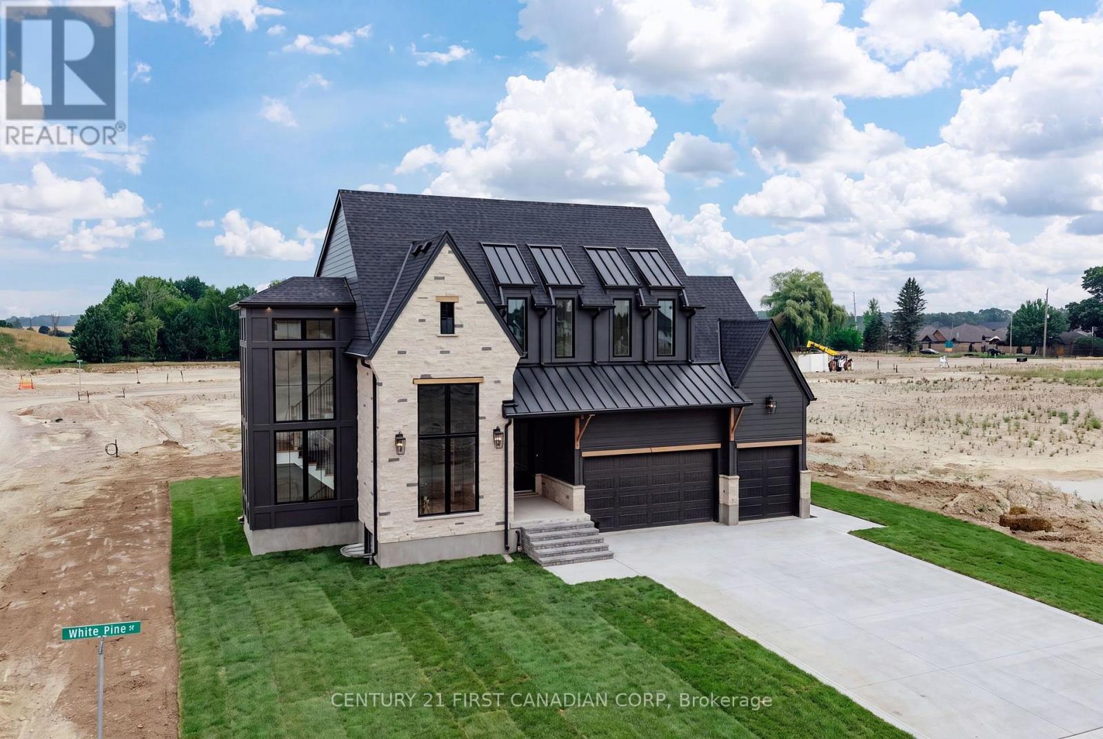 876 White Pine