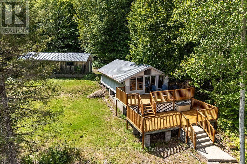 221 Duck Point
