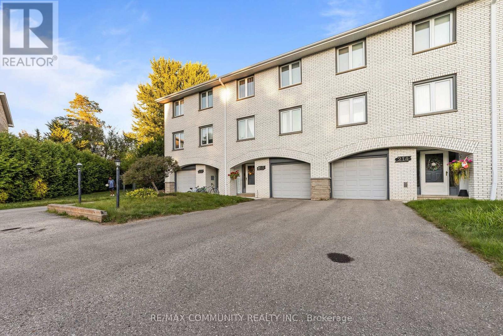 210-216 Homestead